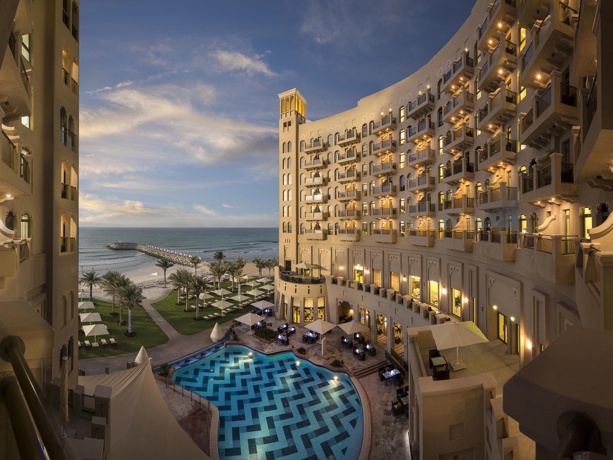 Bahi Ajman Palace Hotel Exterior foto The Oberoi Dubai